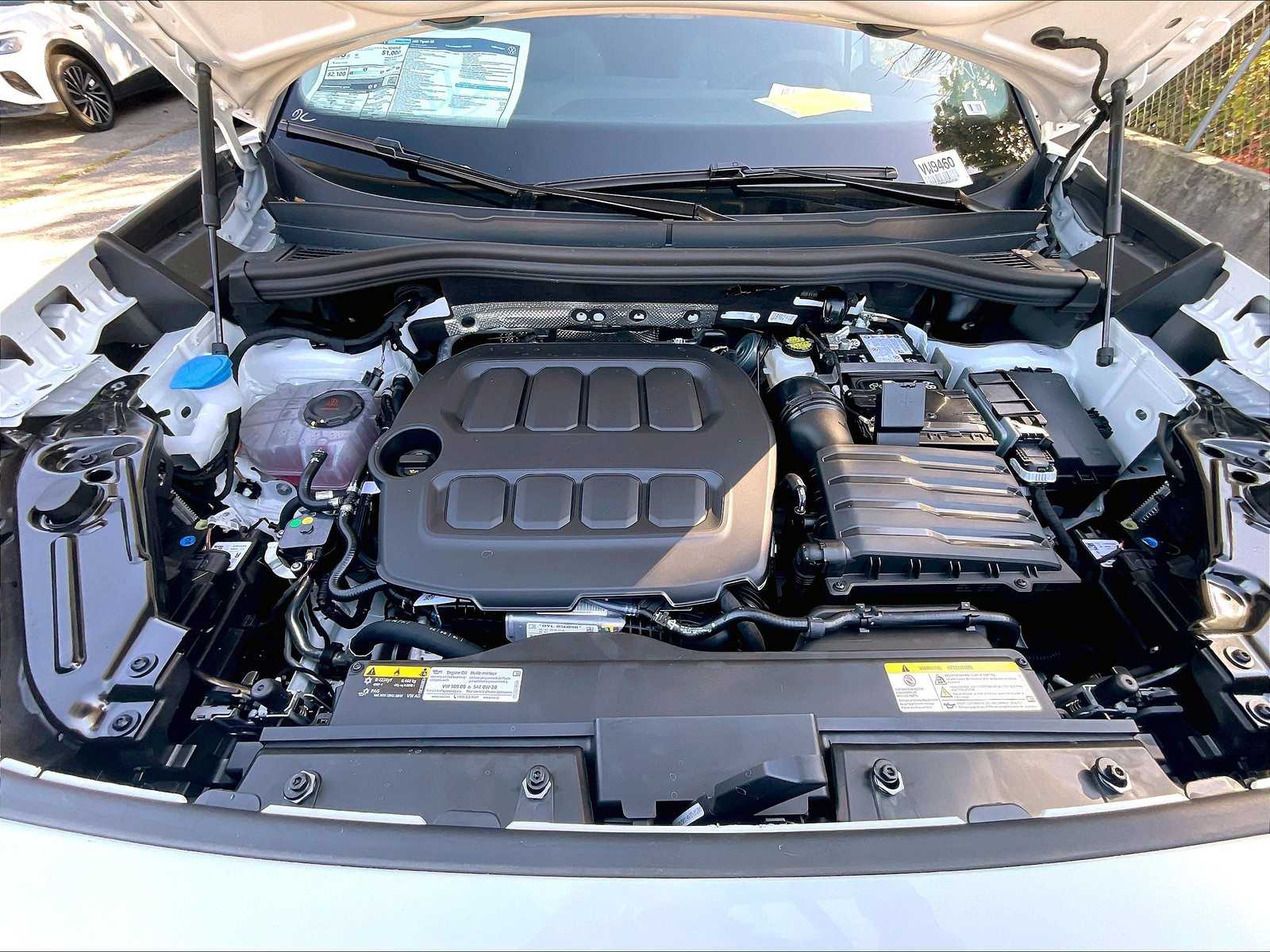 2025 Volkswagen Tiguan SE - Photo 16