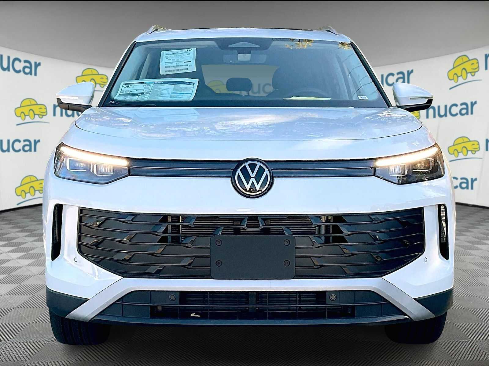 2025 Volkswagen Tiguan SE - Photo 3