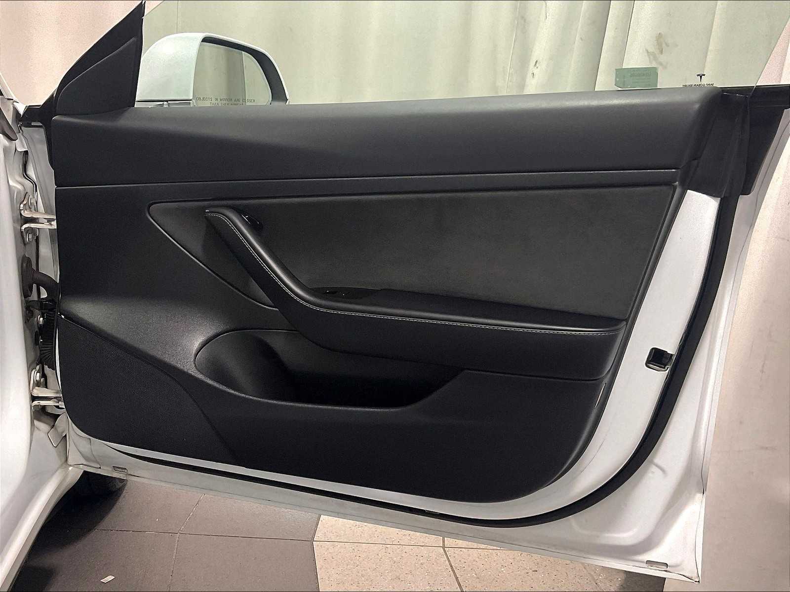 2020 Tesla Model 3 Standard Range Plus - Photo 12