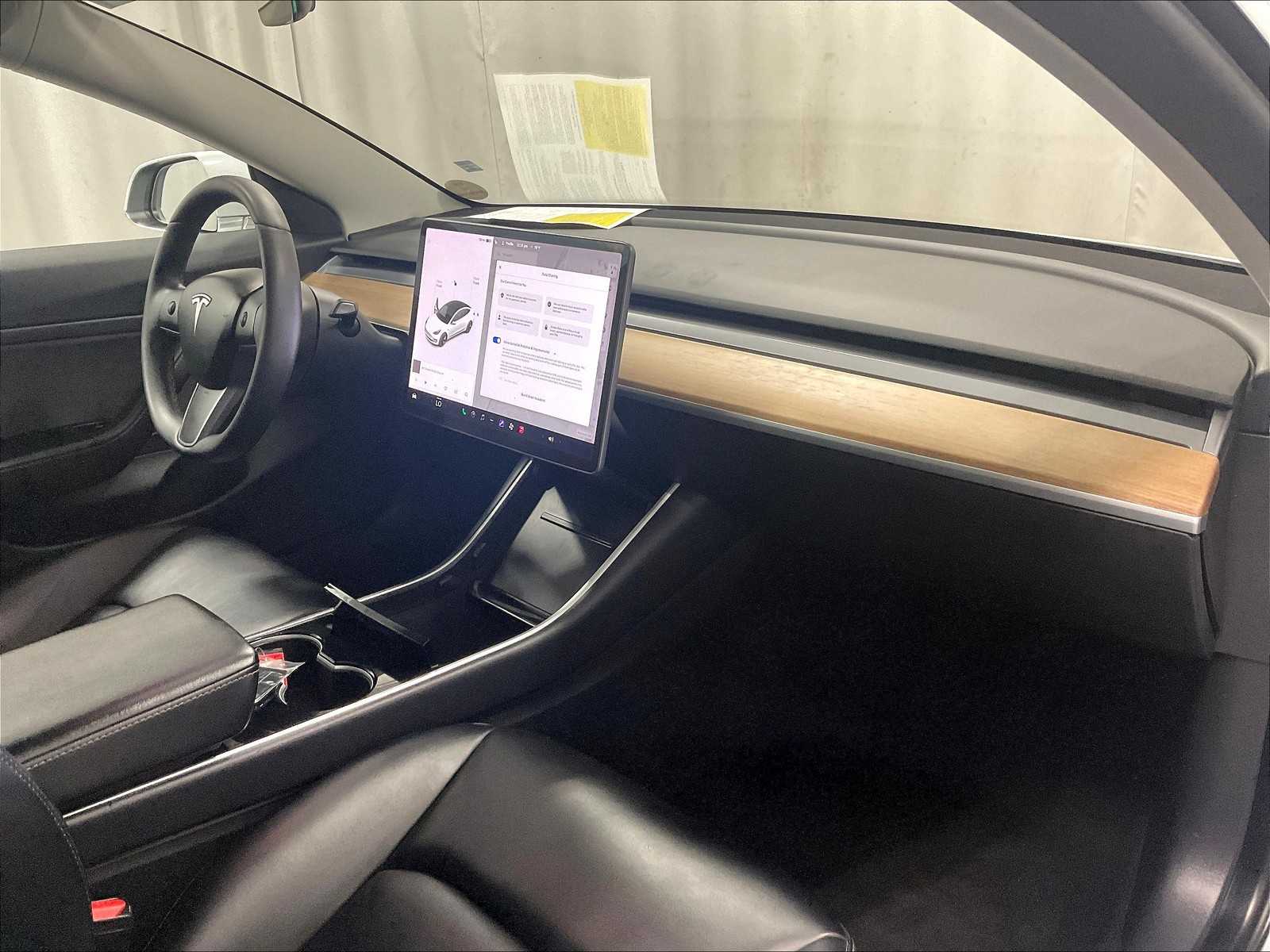 2020 Tesla Model 3 Standard Range Plus - Photo 14