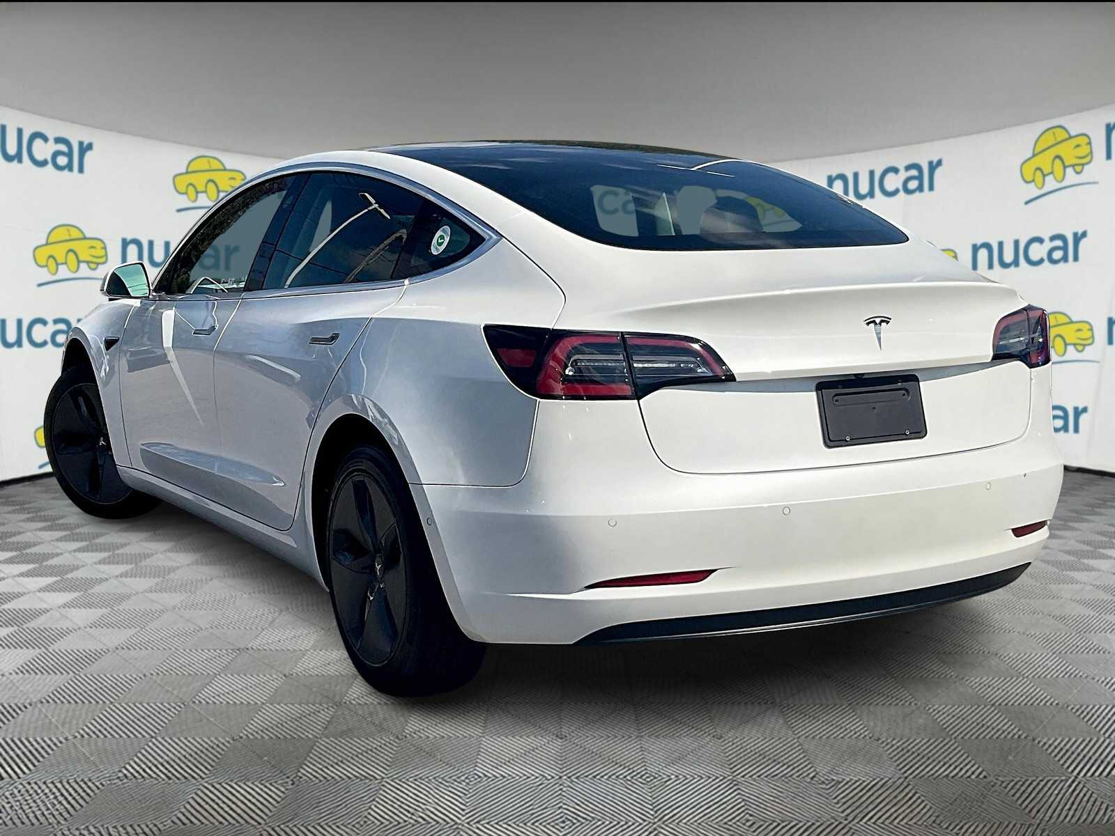 2020 Tesla Model 3 Standard Range Plus - Photo 4