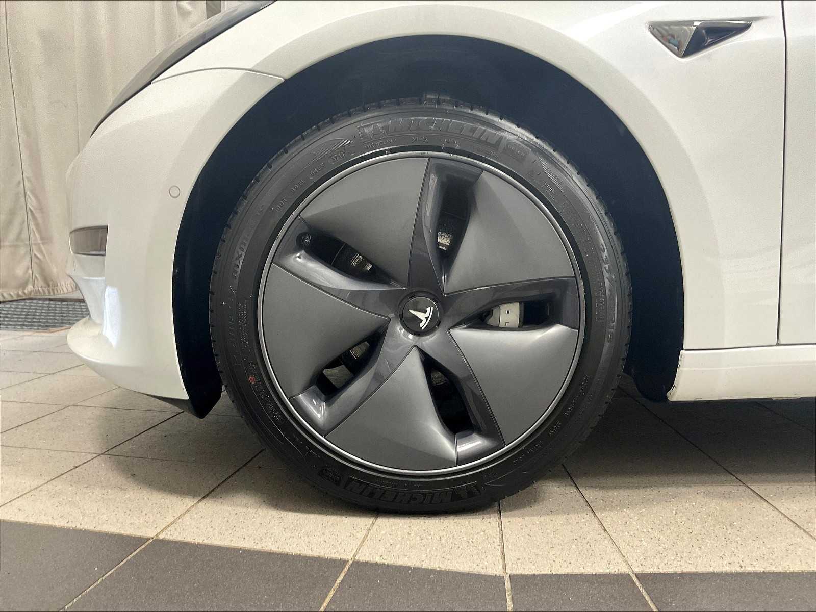 2020 Tesla Model 3 Standard Range Plus - Photo 7