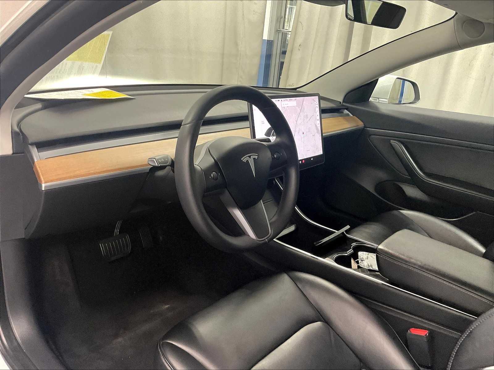 2020 Tesla Model 3 Standard Range Plus - Photo 8