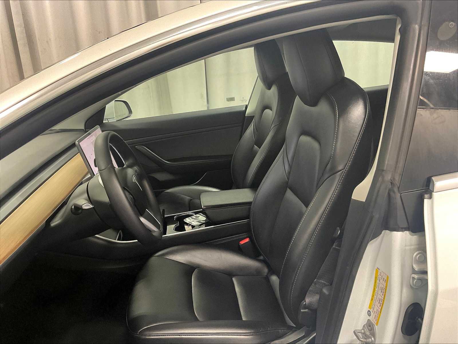 2020 Tesla Model 3 Standard Range Plus - Photo 10