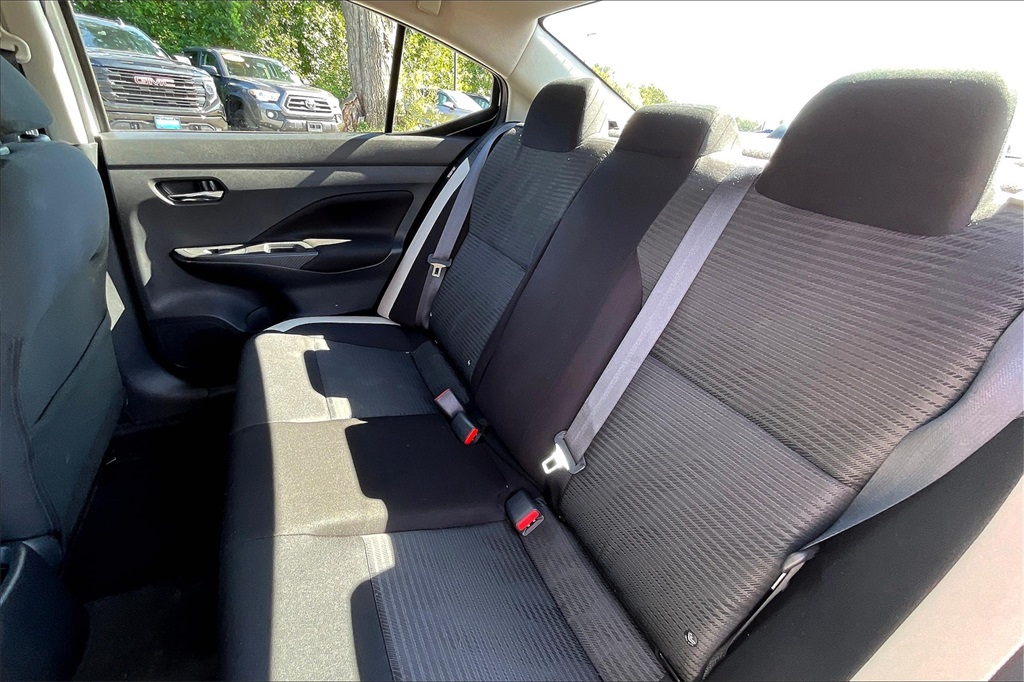 2021 Nissan Versa 1.6 SV - Photo 14