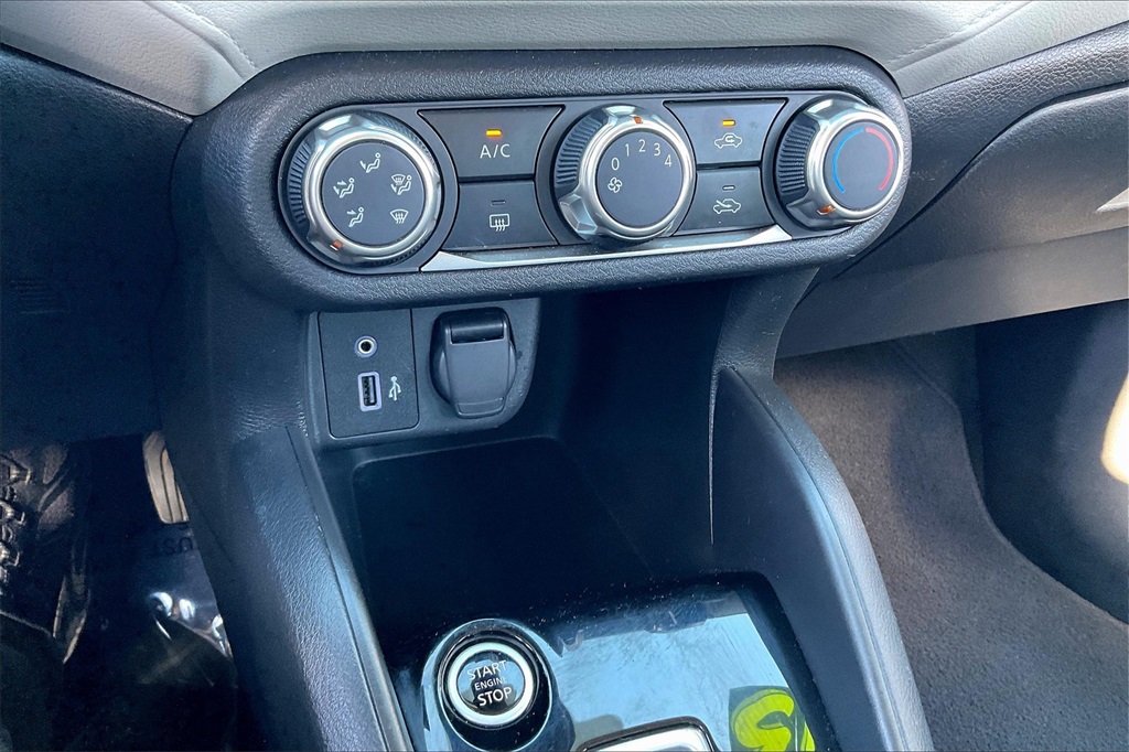2021 Nissan Versa 1.6 SV - Photo 24