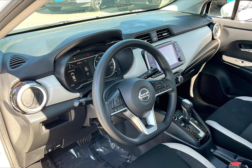2021 Nissan Versa 1.6 SV - Photo 8