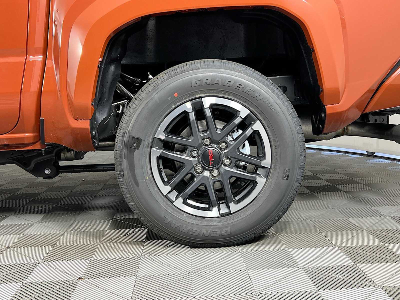 2025 Toyota Tacoma TRD Sport - Photo 18