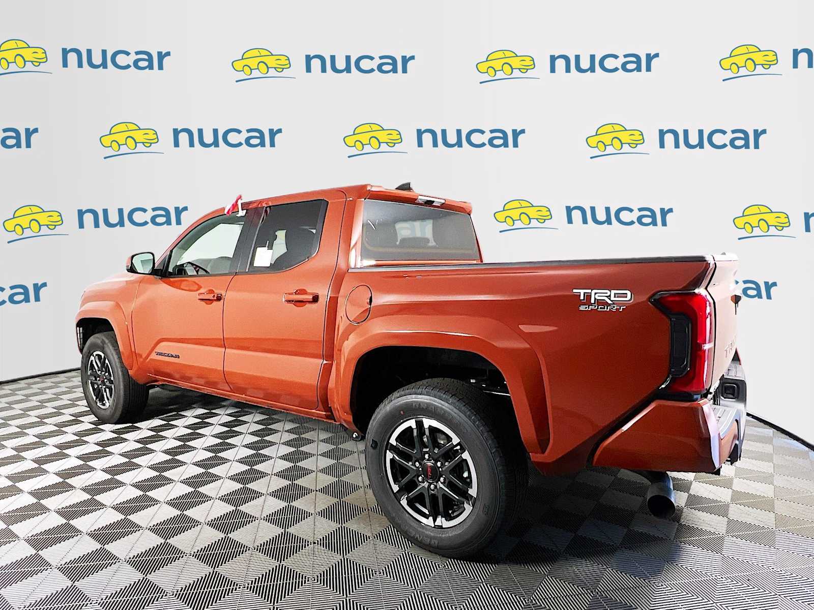 2025 Toyota Tacoma TRD Sport - Photo 4