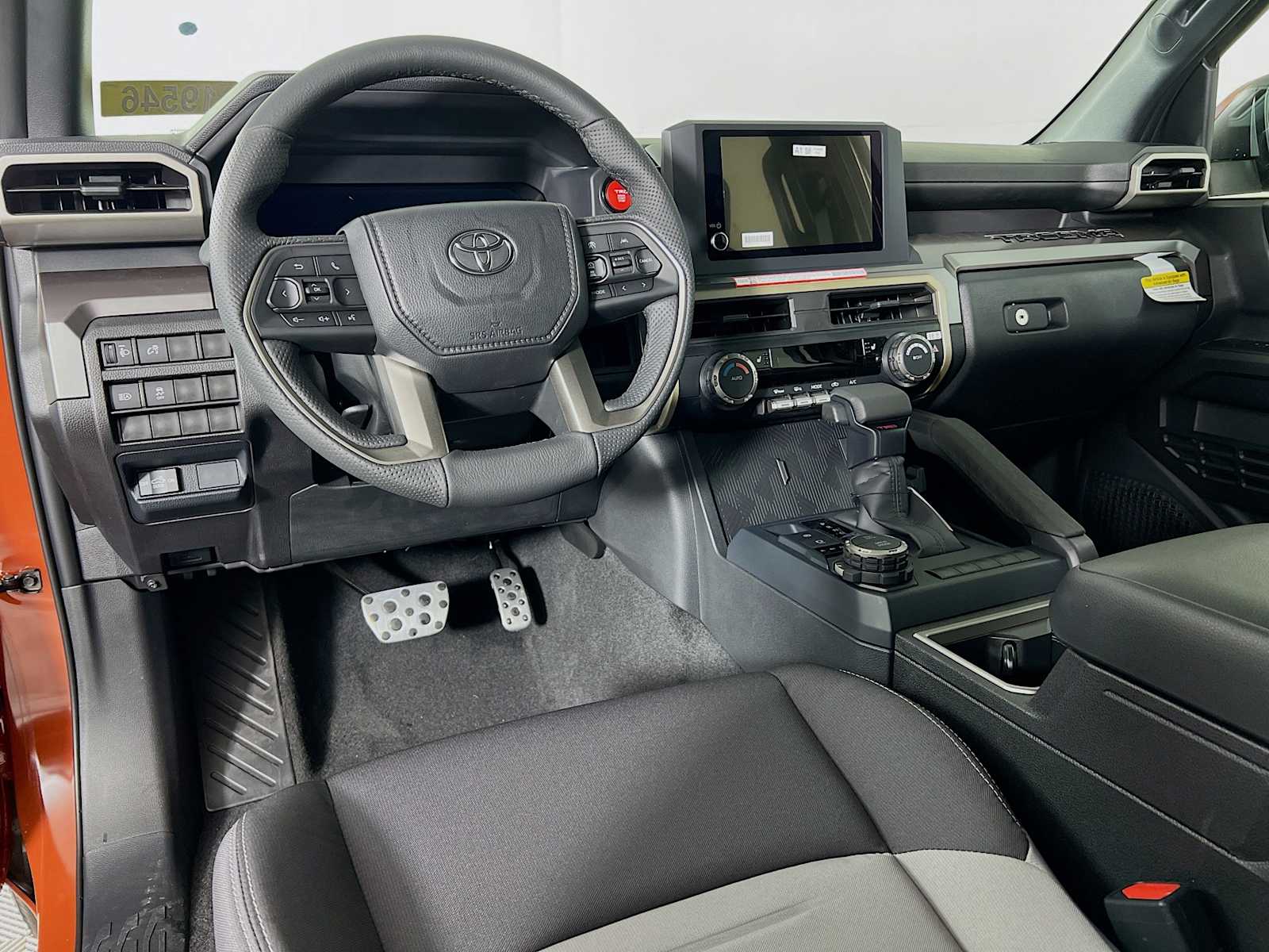 2025 Toyota Tacoma TRD Sport - Photo 6