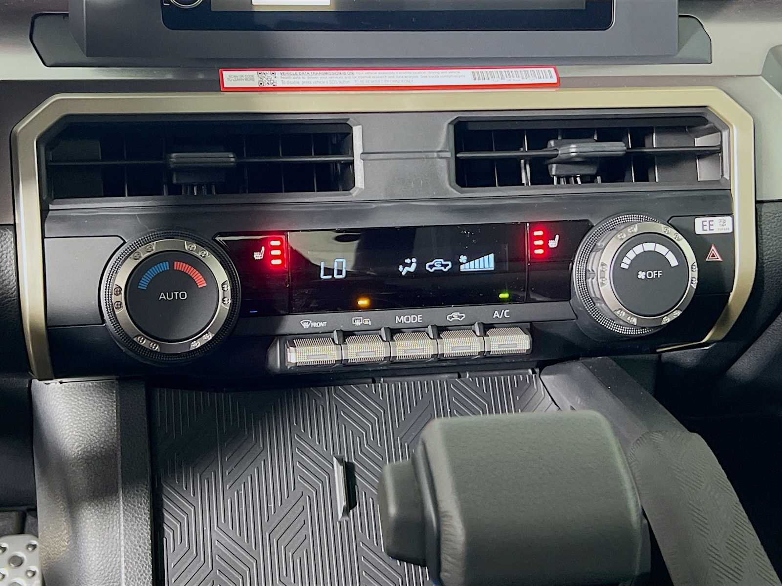 2025 Toyota Tacoma TRD Sport - Photo 10