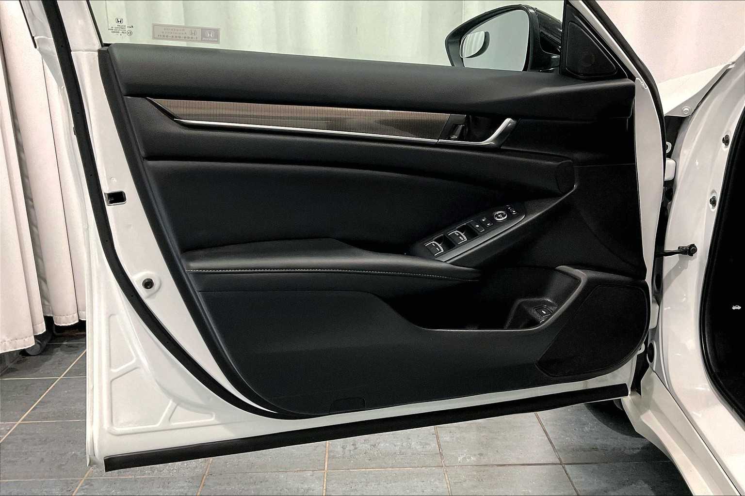 2022 Honda Accord Sport - Photo 9