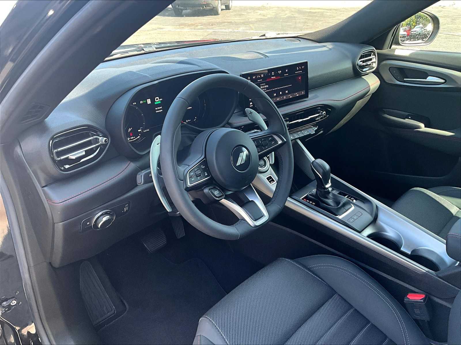2024 Dodge Hornet R/T - Photo 8