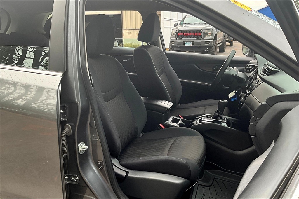 2019 Nissan Rogue S - Photo 11