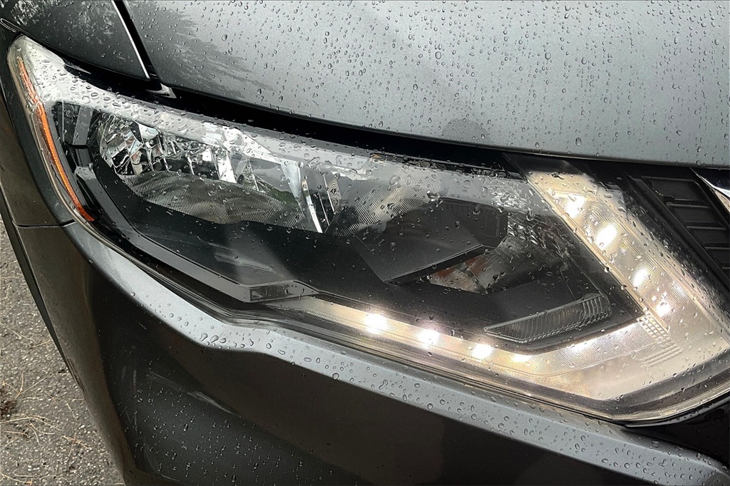 2019 Nissan Rogue S - Photo 32