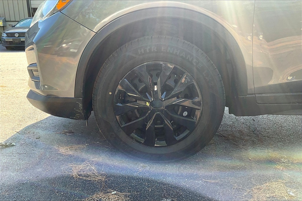 2019 Nissan Rogue S - Photo 4