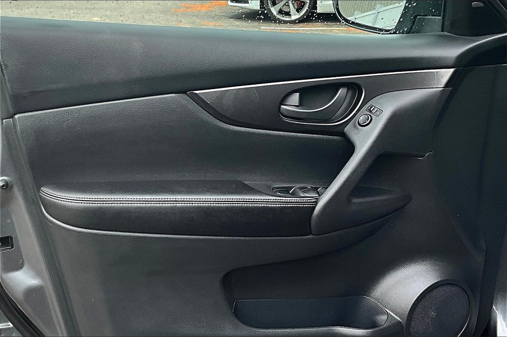 2019 Nissan Rogue S - Photo 9