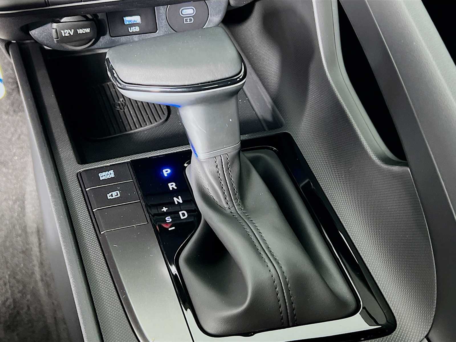 2025 Hyundai Elantra SEL Sport - Photo 11