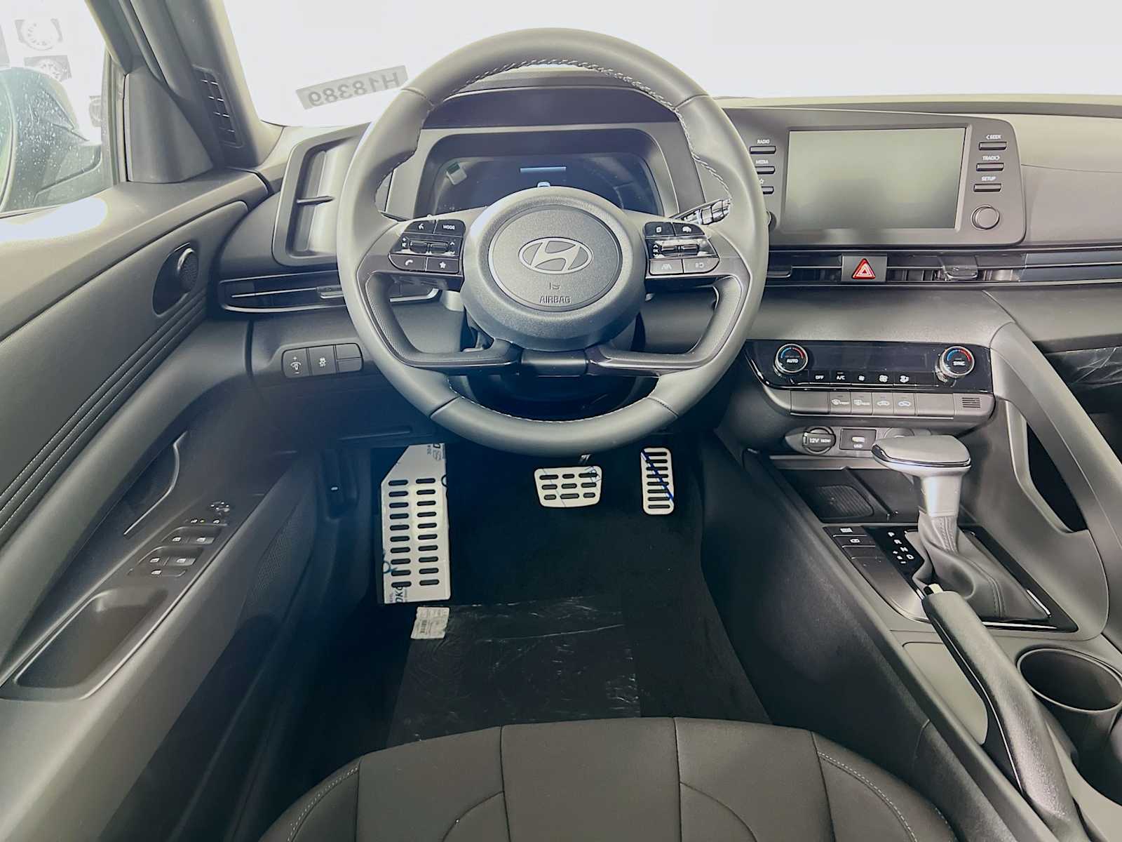 2025 Hyundai Elantra SEL Sport - Photo 14