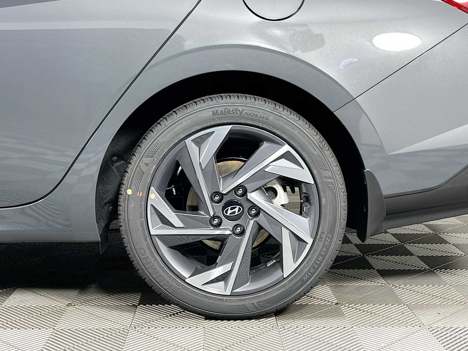2025 Hyundai Elantra SEL Sport - Photo 18