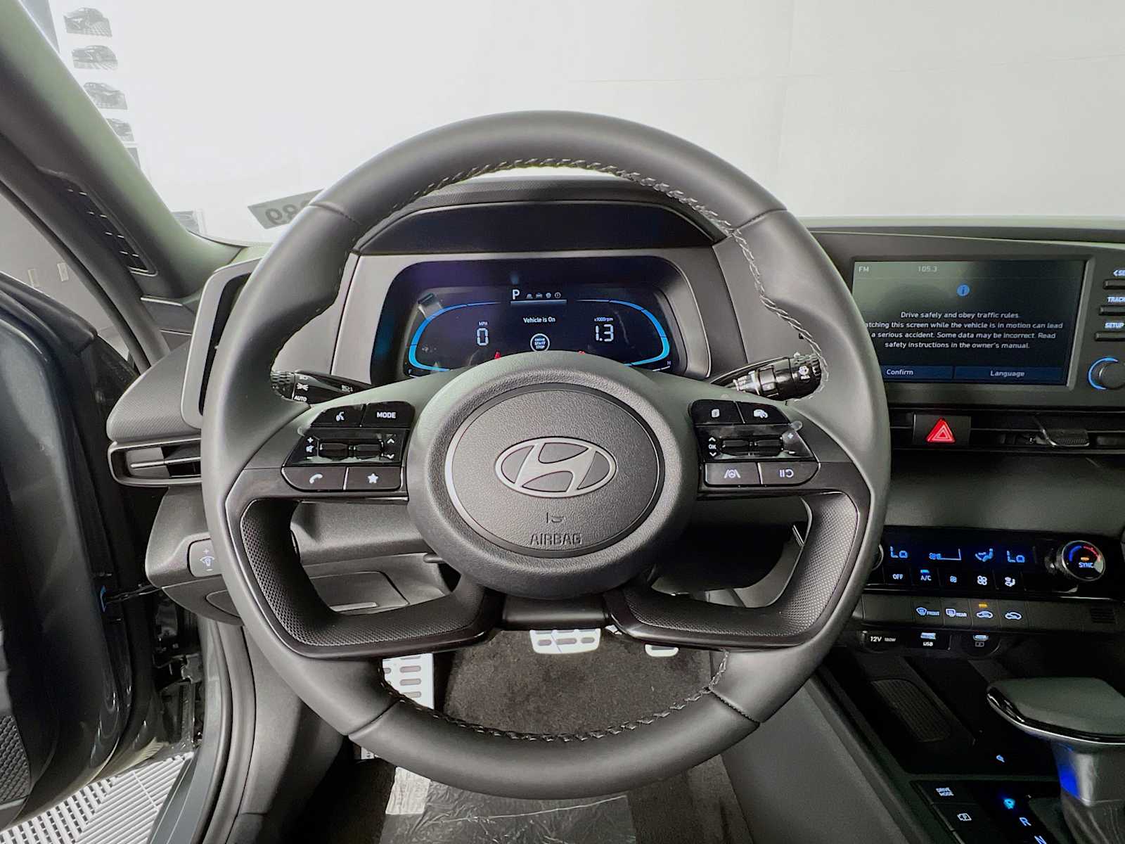 2025 Hyundai Elantra SEL Sport - Photo 7
