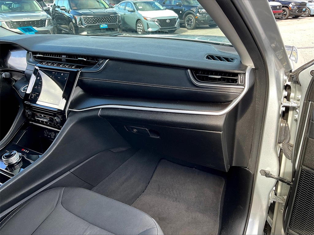 2023 Jeep Grand Cherokee L Laredo - Photo 12