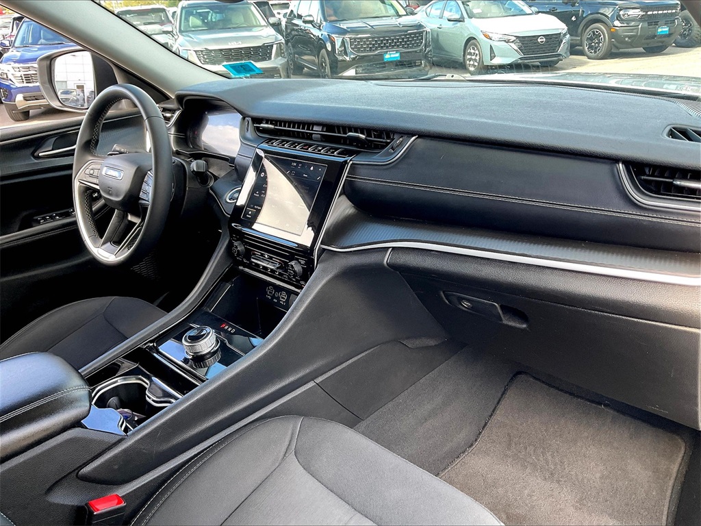 2023 Jeep Grand Cherokee L Laredo - Photo 13