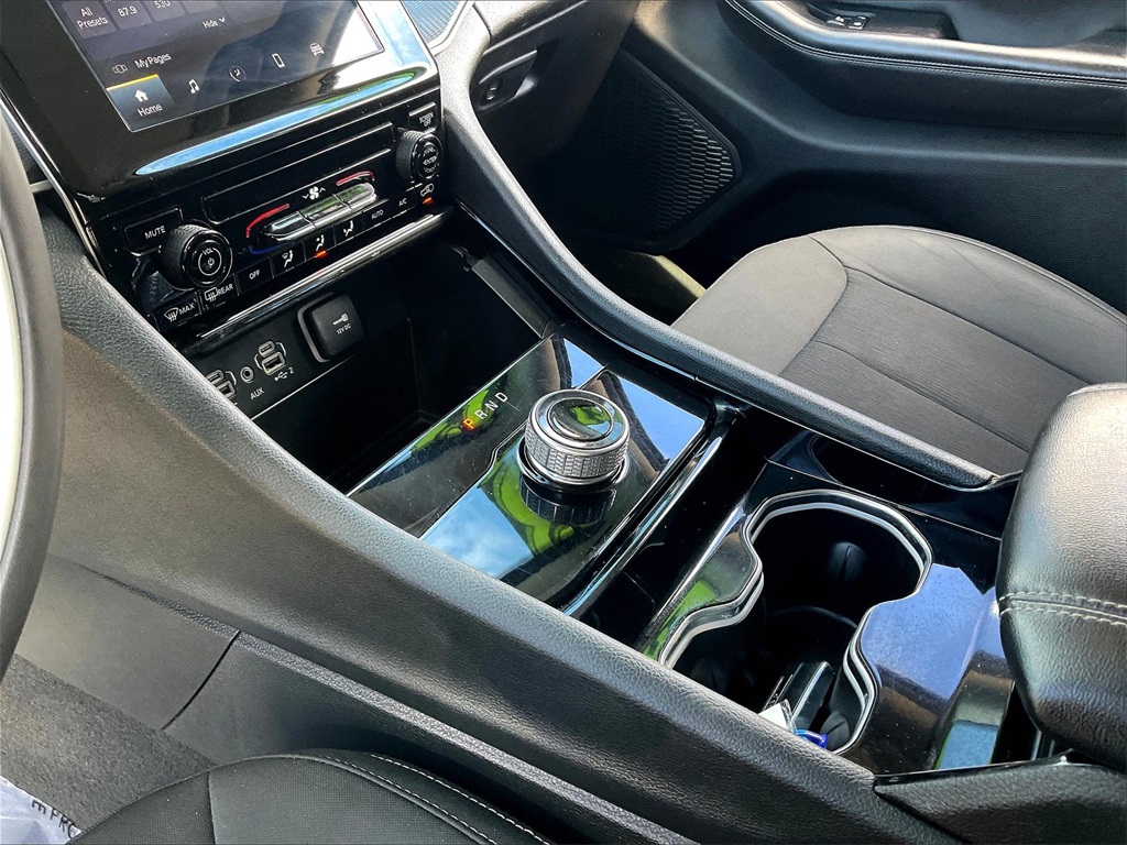 2023 Jeep Grand Cherokee L Laredo - Photo 20