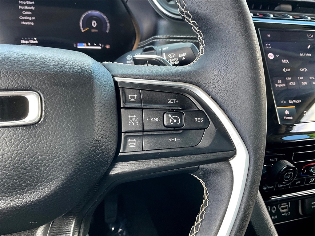 2023 Jeep Grand Cherokee L Laredo - Photo 23