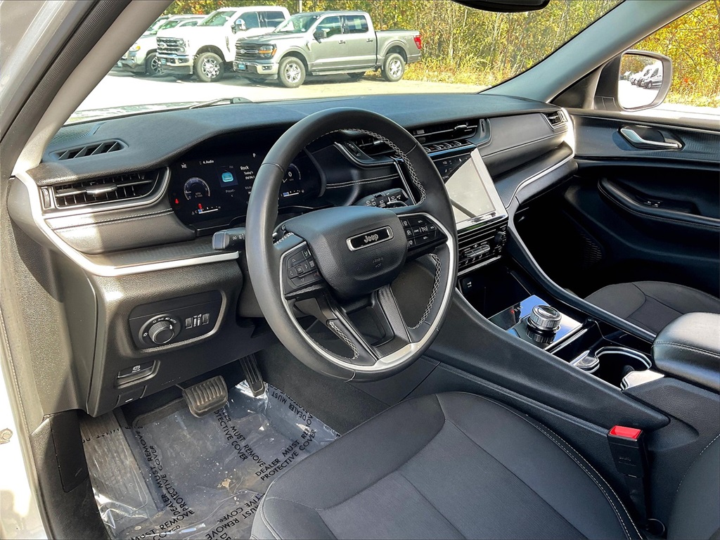 2023 Jeep Grand Cherokee L Laredo - Photo 8