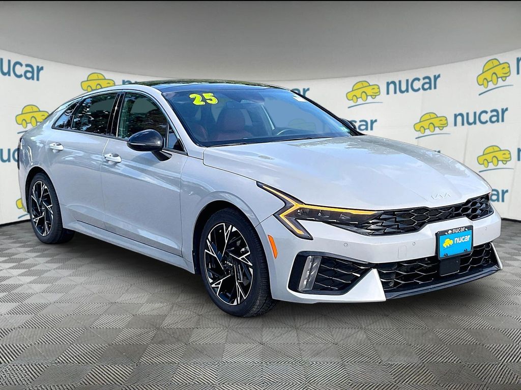 2025 Kia K5 GT-Line - Photo 1