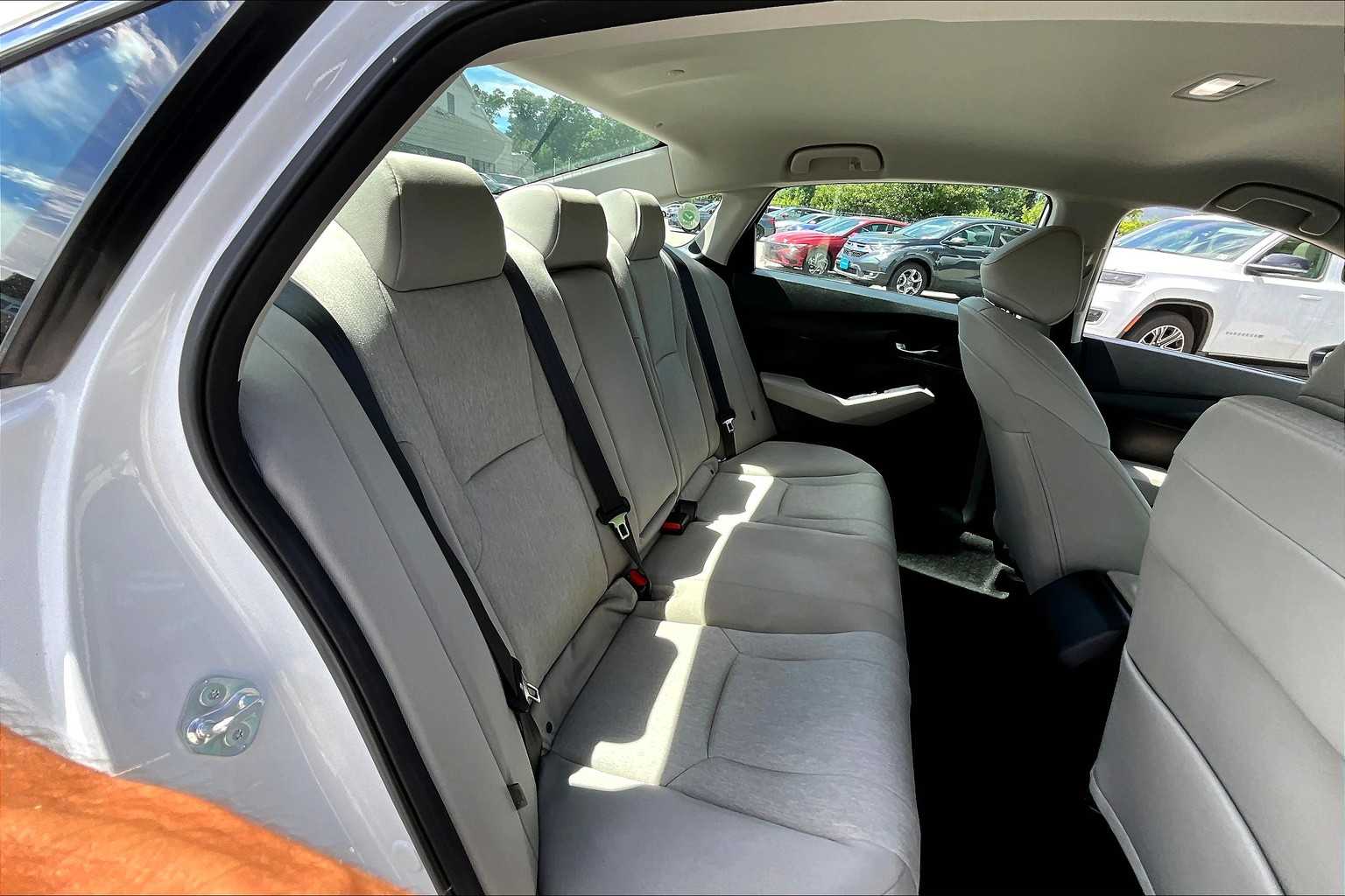 2024 Honda Accord LX - Photo 16