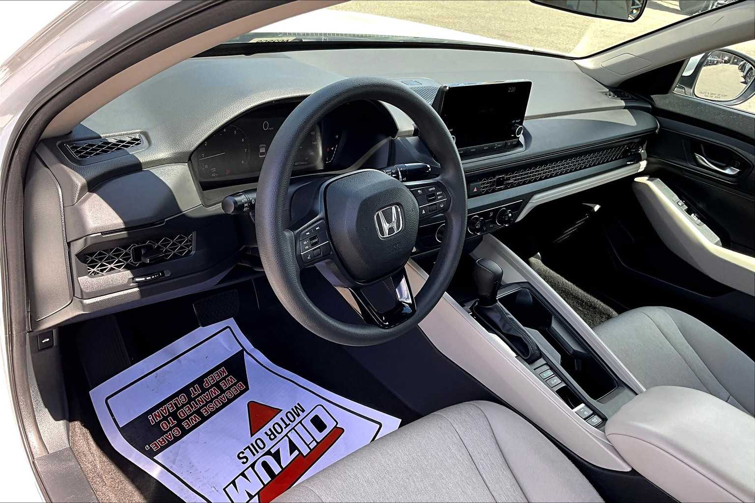 2024 Honda Accord LX - Photo 8