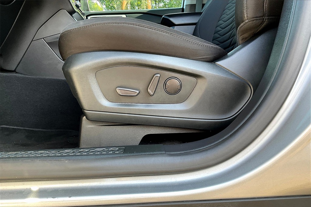 2021 Ford Explorer XLT - Photo 27