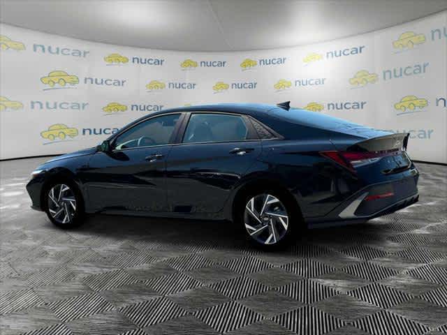 2025 Hyundai Elantra SEL Sport - Photo 15