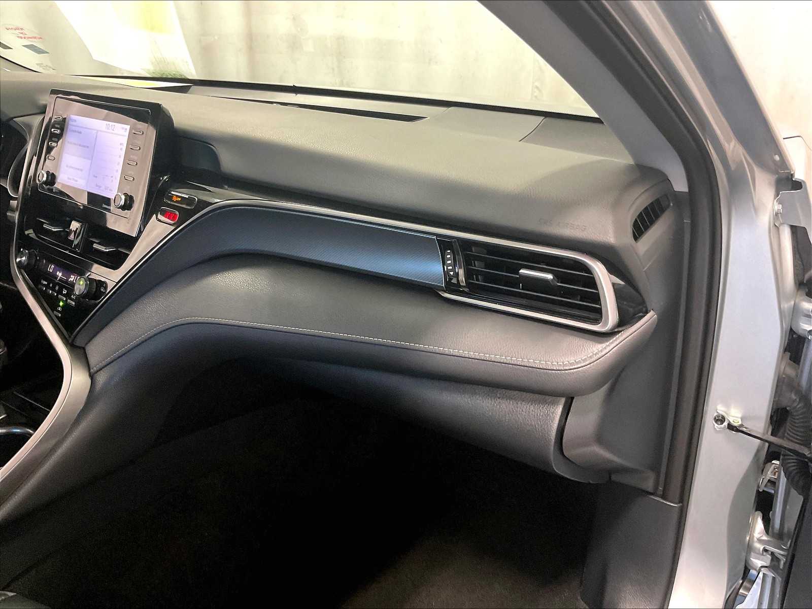 2023 Toyota Camry SE - Photo 13