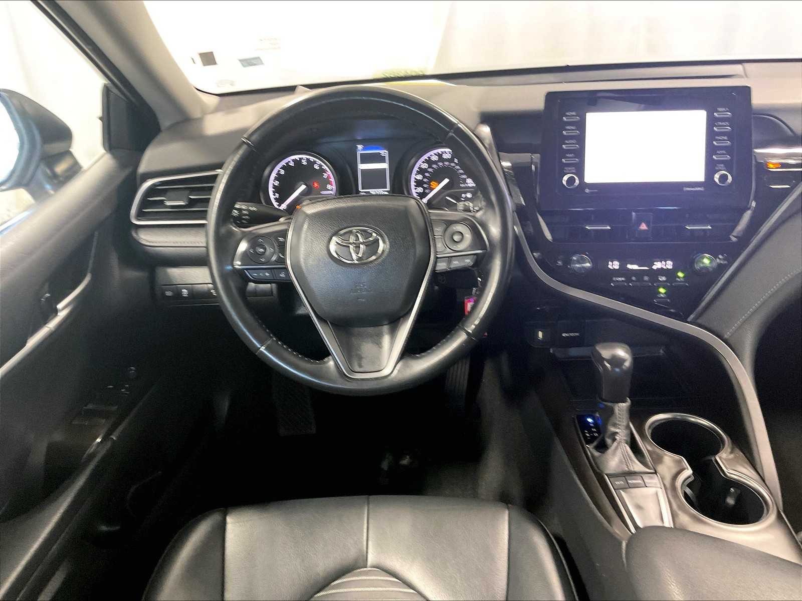 2023 Toyota Camry SE - Photo 17
