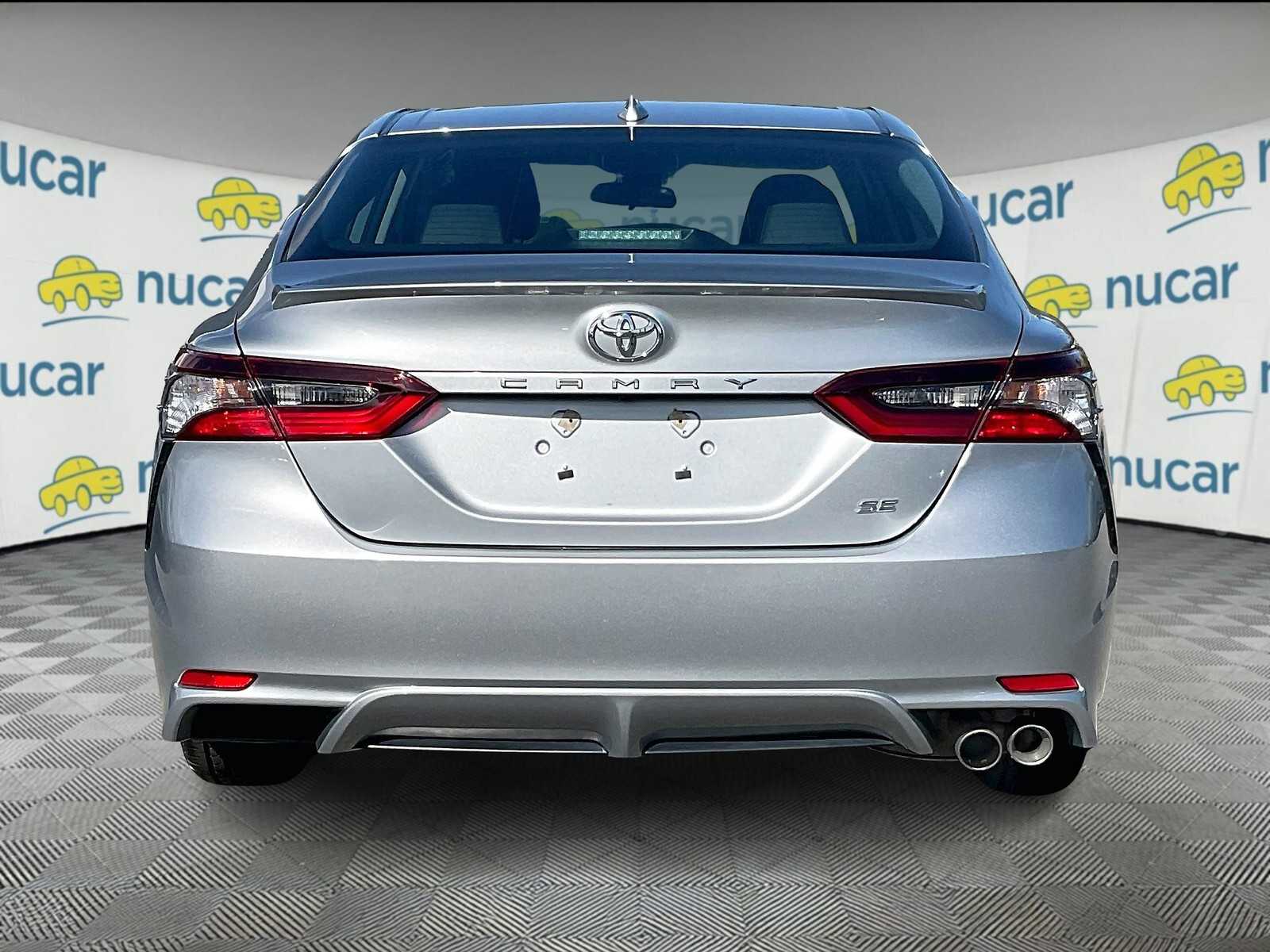 2023 Toyota Camry SE - Photo 5