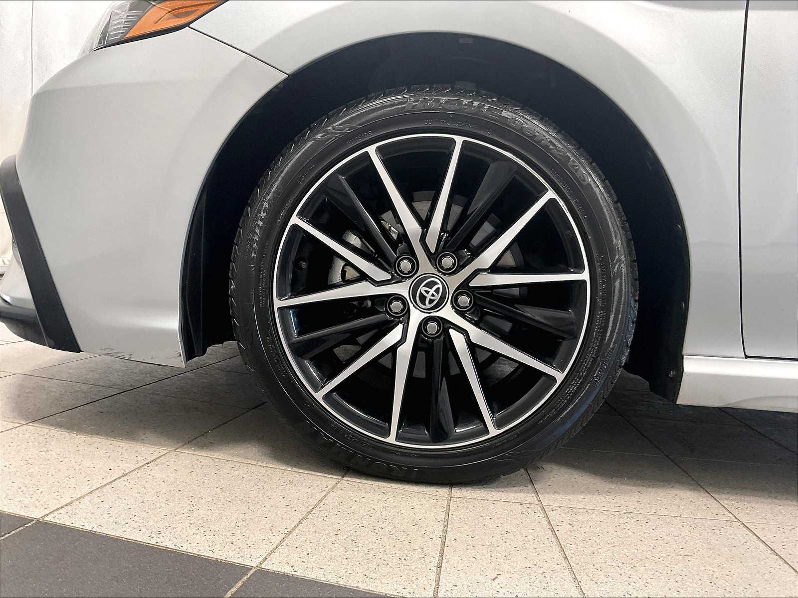 2023 Toyota Camry SE - Photo 7