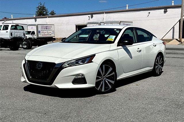 2019 Nissan Altima 2.5 SR - Photo 2