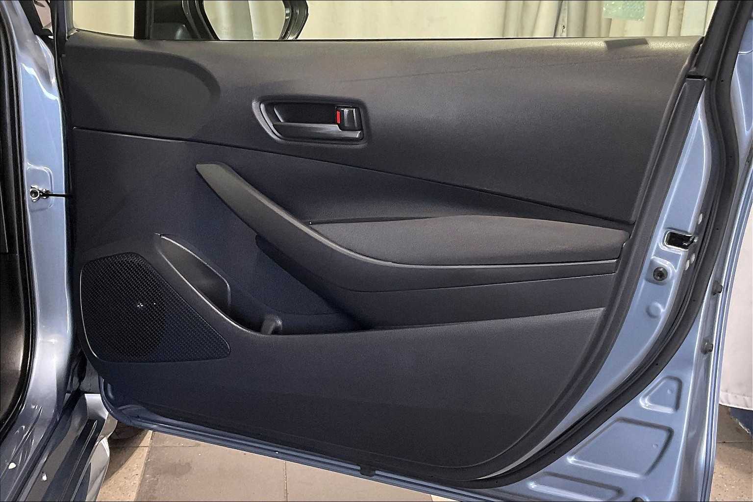 2022 Toyota Corolla LE - Photo 12