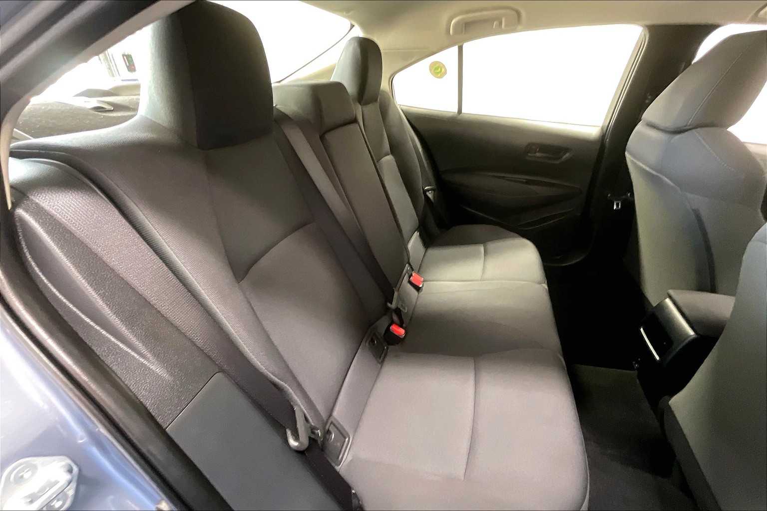 2022 Toyota Corolla LE - Photo 16