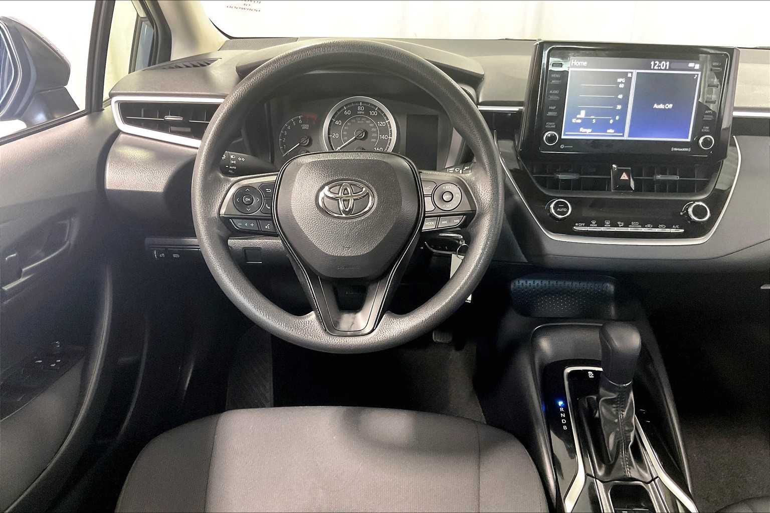 2022 Toyota Corolla LE - Photo 17