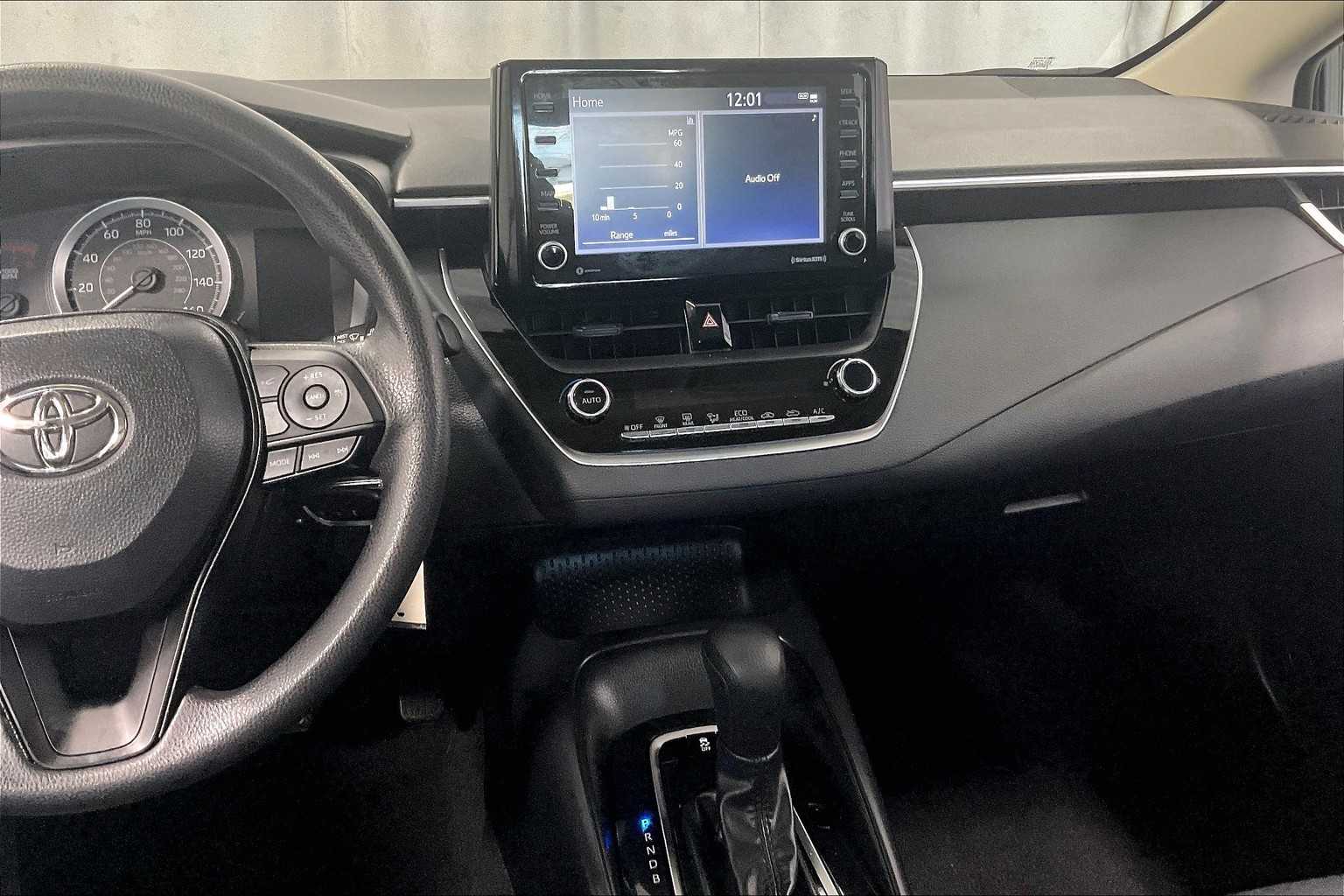 2022 Toyota Corolla LE - Photo 18