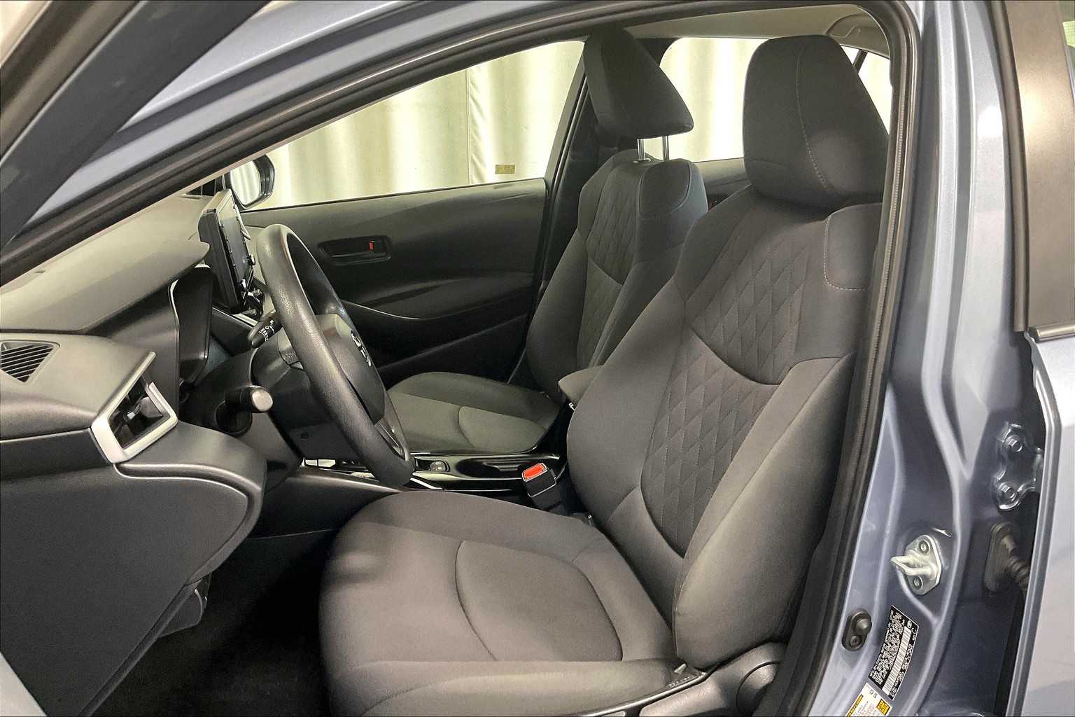 2022 Toyota Corolla LE - Photo 10