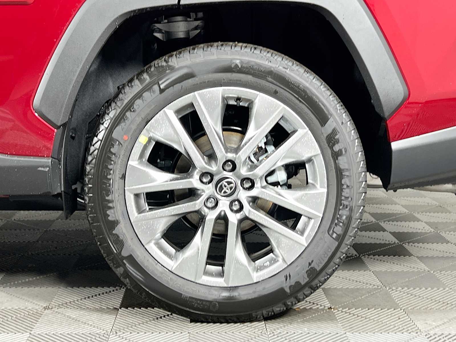 2025 Toyota RAV4 XLE Premium - Photo 19