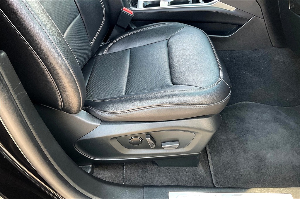 2023 Ford Explorer Limited - Photo 38