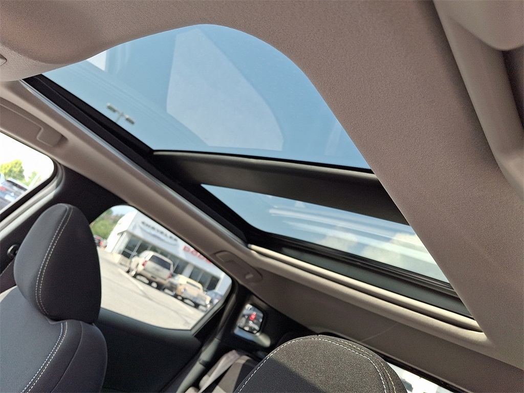 2025 Nissan Kicks SV - Photo 10