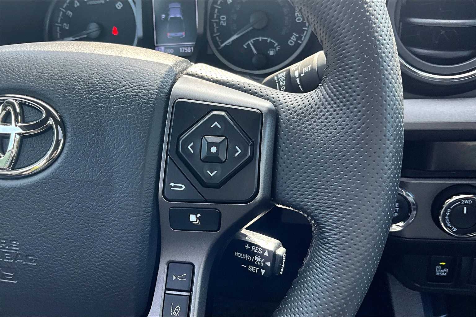 2023 Toyota Tacoma TRD Sport - Photo 24