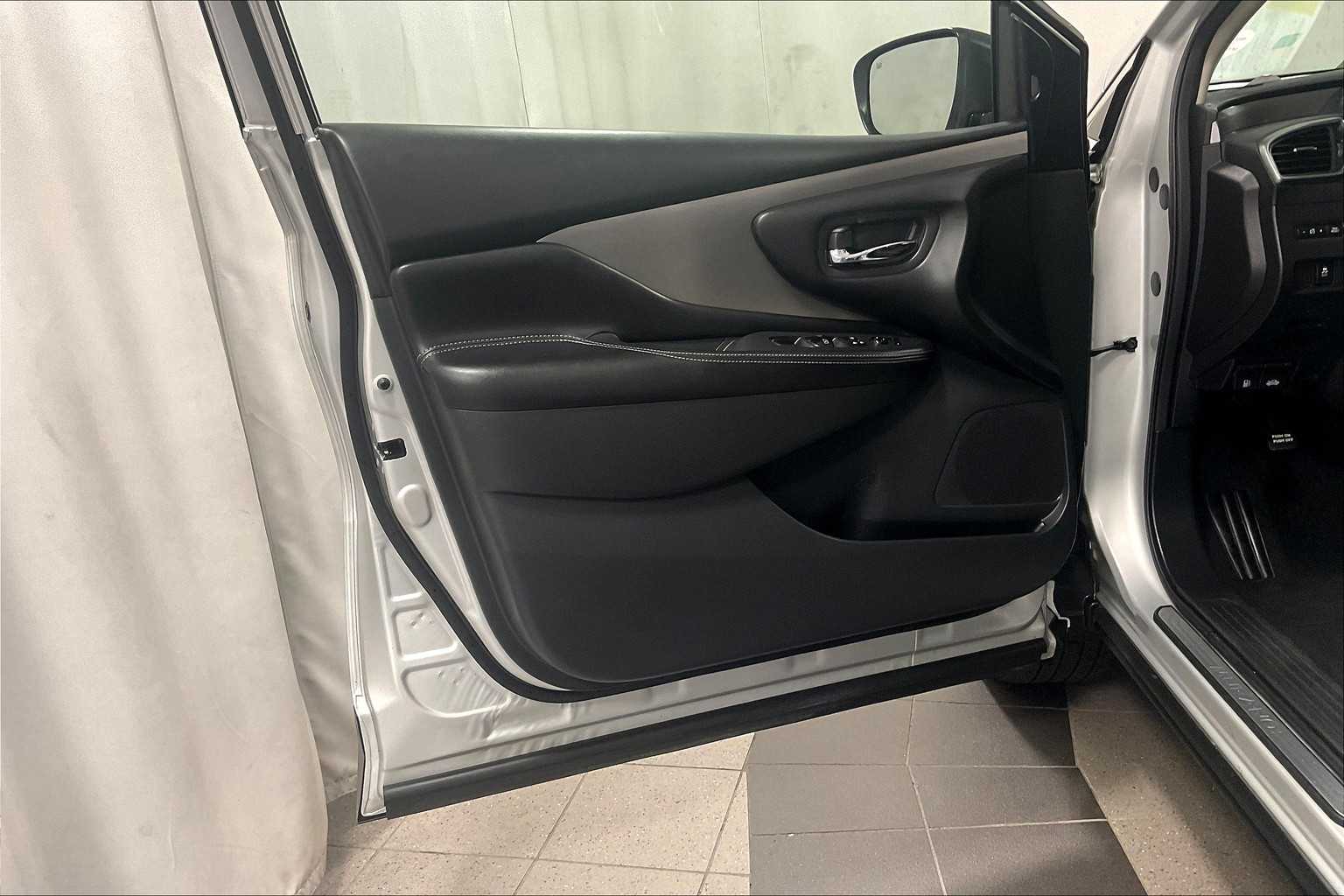 2023 Nissan Murano SV - Photo 9